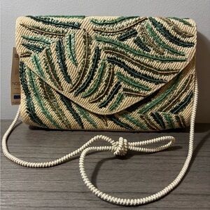 Chicos NWT Embroidered Leaf Clutch bag w/‎ Detachable Strap Retails $90